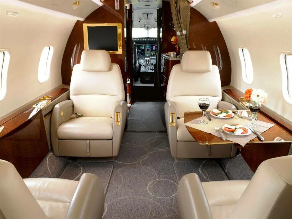 Самолет бизнес Джет салон. VIP Jet Ch-850. Джет самолет внутри. Challenger 300.