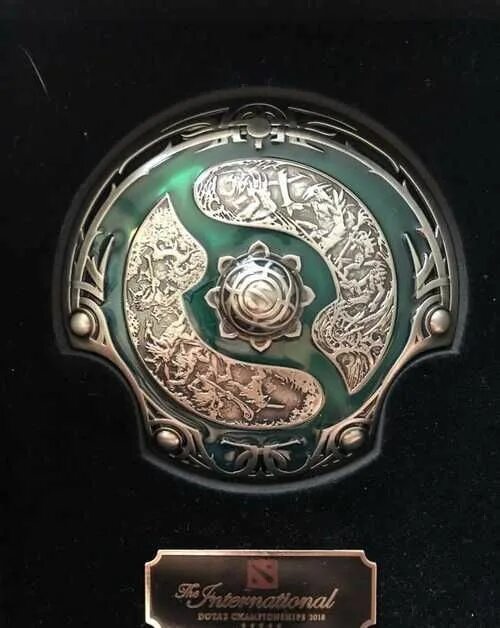 Аегис л200w. Аегис хиро красно белый. Аегис 200. Аегис нагано. Аегис дота 2 фигурка.