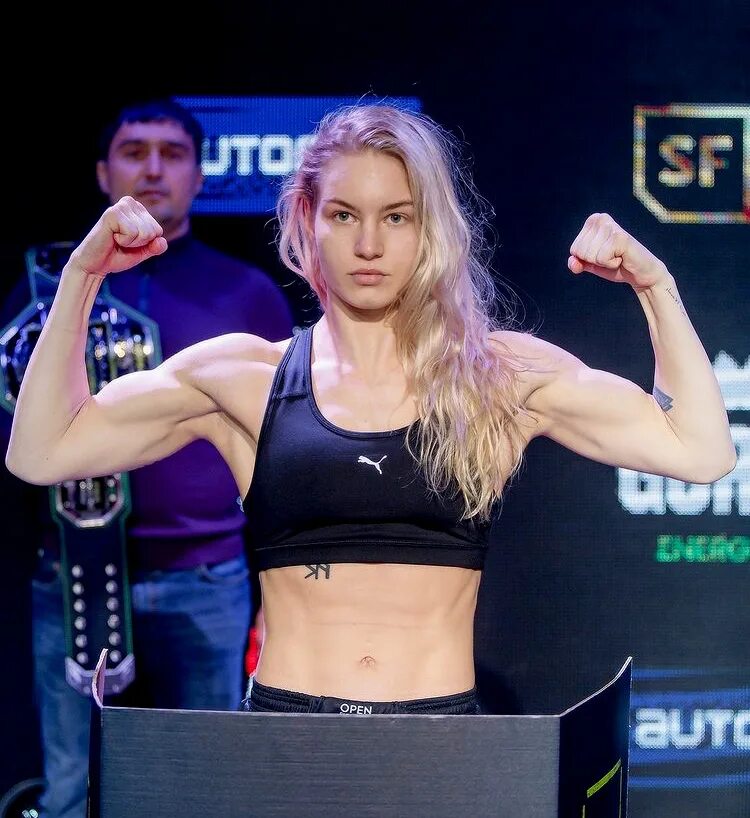 Виктория дудакова ufc. Шаман песни. Шаман ярослав дронов я русский. Shaman певец ярослав дронов. Shaman певец я русский.