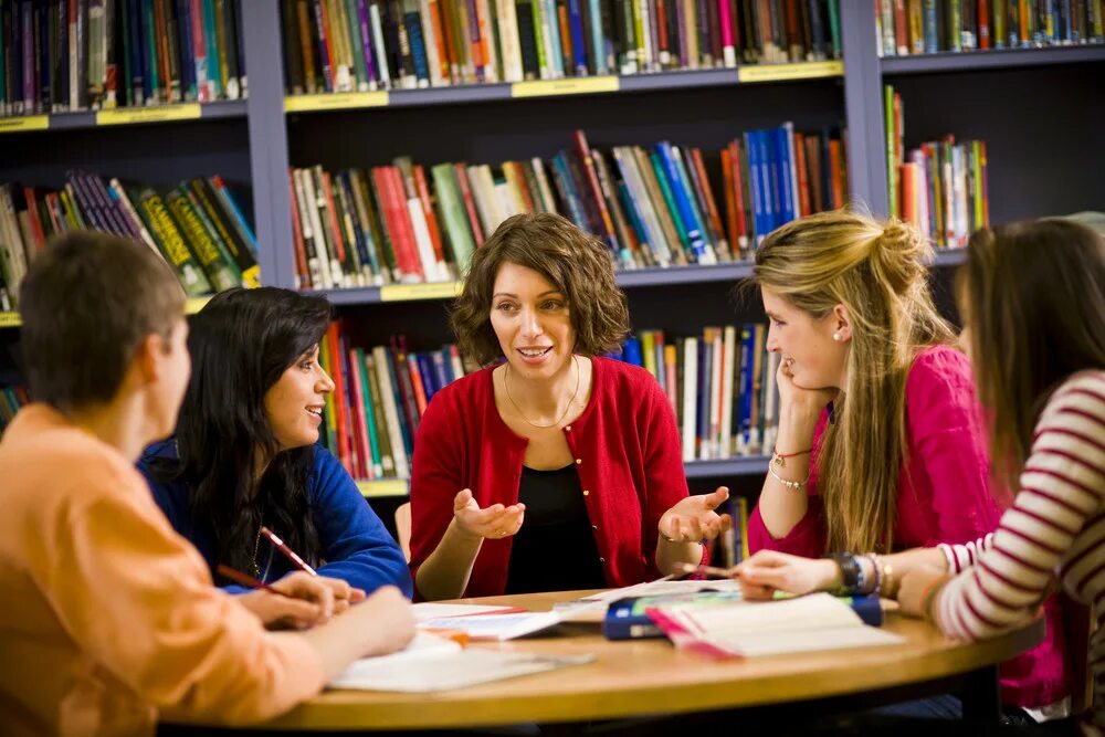 English first student. Преподаватель иностранного языка. Учитель иностранного. Педагог иностранного языка. Учитель английского.