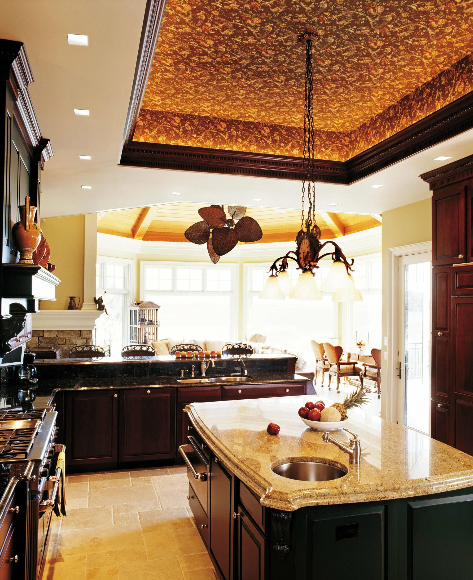 Кухня в потолок. Подвесной потолок на кухне. Красивые потолки. Дизайнерские потолки на кухне. Потолок кухня видео
