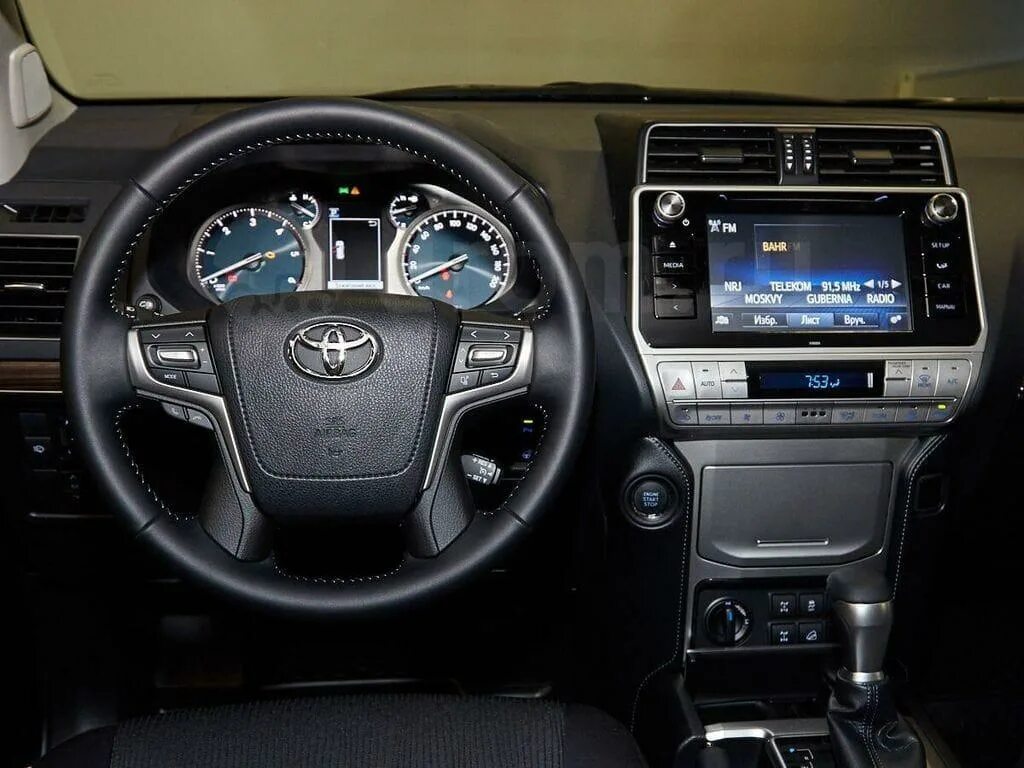 Панель приборов тойота прадо. Toyota land cruiser prado 2025. панель прадо 150. toyota land cruiser prado 2025 салон. toyota land cruiser prado 2025 панель.