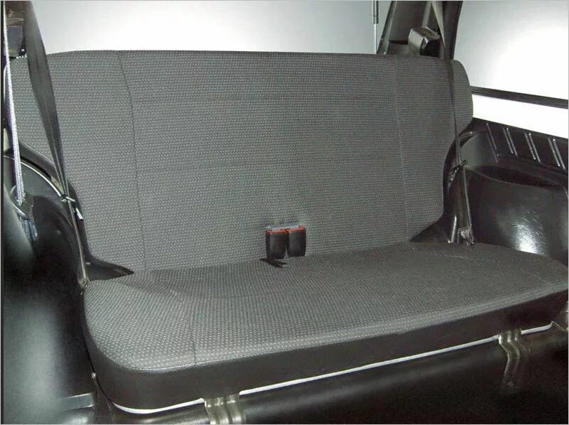 ВАЗ 21214 задние сиденья. Заднее сиденье ВАЗ 21213. ВАЗ 2131 Нива заднее сиденье. Заднее сиденье ВАЗ 2121.