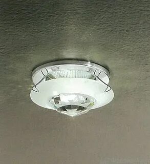 10 285