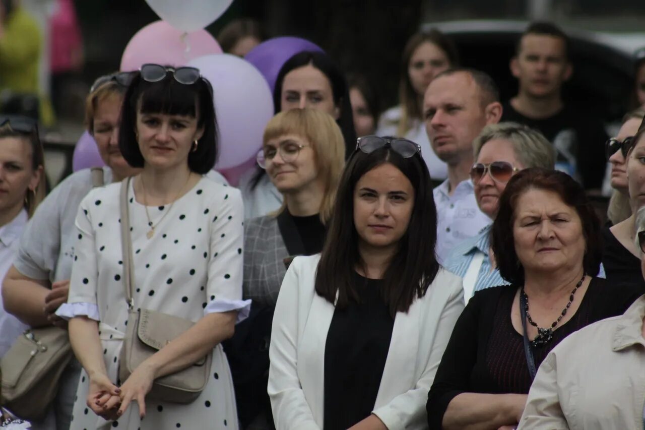 10 школа слуцк. Сайт сш 10 слуцк. Средняя школа № 12 город слуцк. Сайт сш 10 слуцк. Выпускной 2018 год чернолесское.