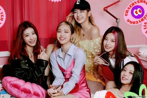 Itzy слушать