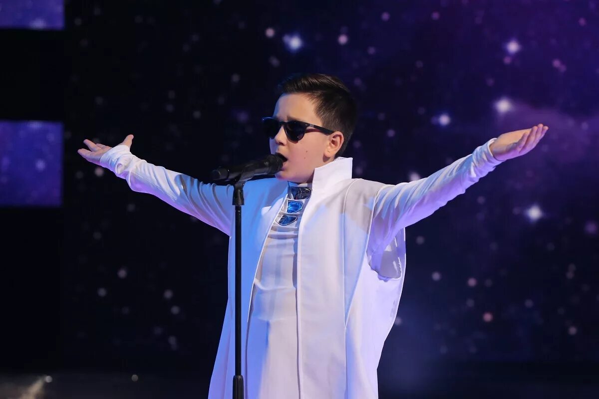 Новые молодые исполнители. Vitas певец eurovision 2019. молодые исполнители 2025. молодые певцы 2025.