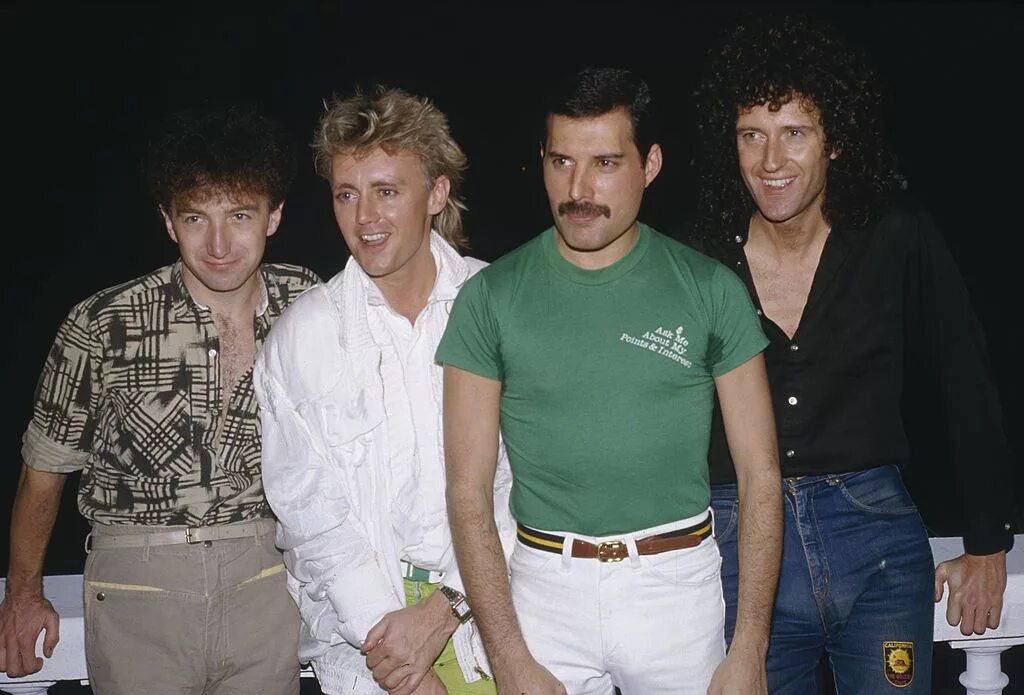 Участники группы квин. Группа Квин 1970. Группа Queen 1990. Группа Квин сейчас. Группа Квин в молодости.
