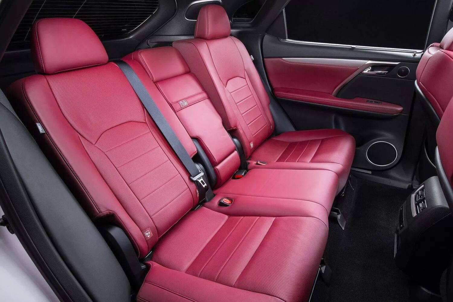 Lexus rx350 красный салон. Лексус РХ 350 F Sport салон. Lexus RX 200t салон. F Sport Lexus rx350 2015 Interior.