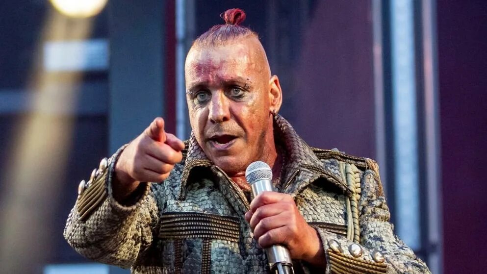 Тилль линдеманн группа. Rammstein тилль линдеманн. группа rammstein тилль линдеманн. солист рамштайн тилль линдеманн. солист группы rammstein.