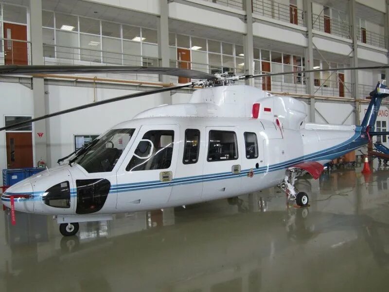 S 76. Сикорский s-76. Sikorsky s-76b. Sikorsky s-76c салон. Сикорский с 76.