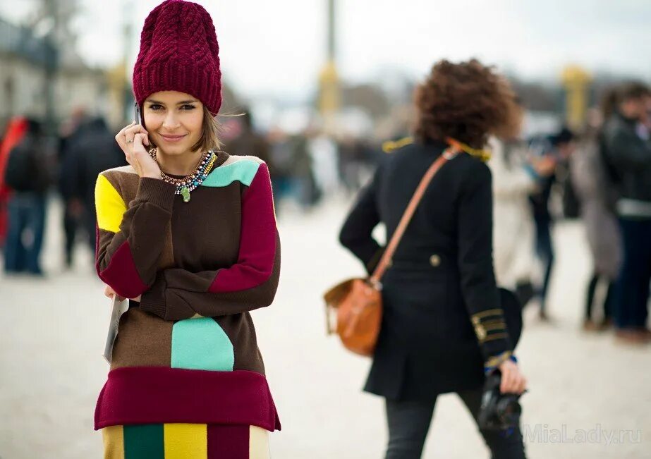 Безвкусный стиль в одежде. Мирослава дума в шапке. Стильная женщина. Шапка бини стрит стайл 2020. Вкус в одежде.