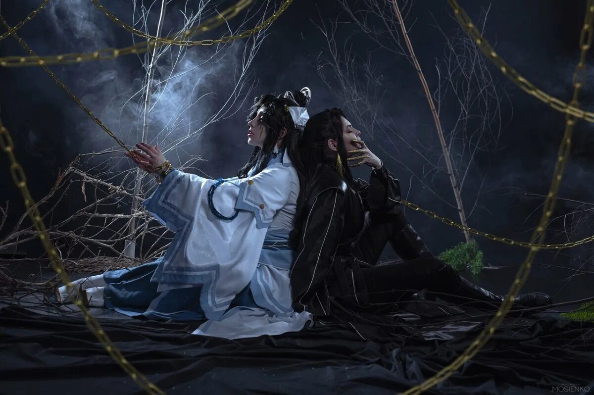 Хуа чен и се лянь. Ци жун дунхуа. Цзюнь у и се лянь. Вэнь лянь фу. Ци жун дунхуа.