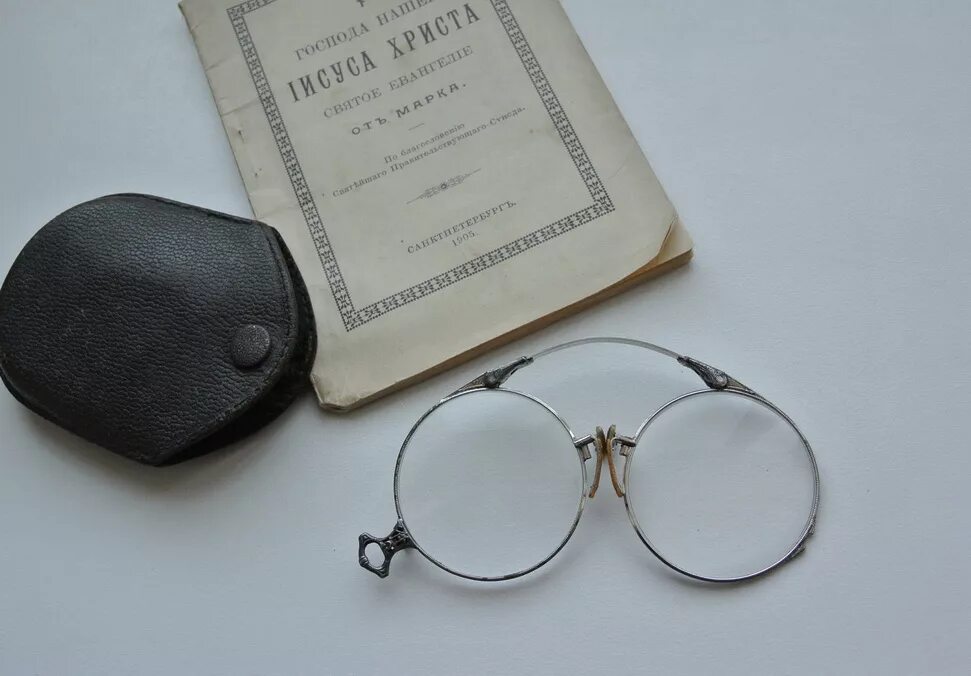 монокль ortex. пенсне медичи. лорнет 19 века. пенсне монокль. очки пенсне старинные.