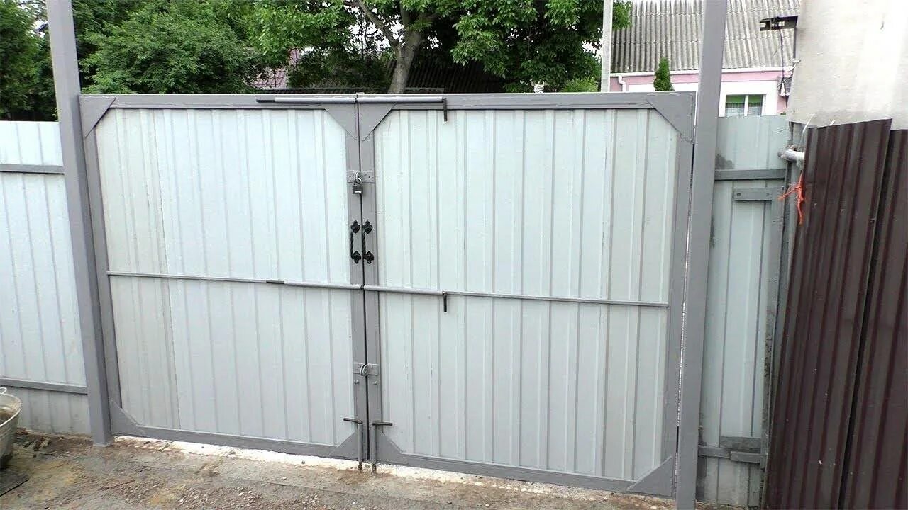 Ворота из профильной трубы 40х20 3м. Самые простые ворота своими руками. Распашные ворота с калиткой из профнастила. Ворота 2700 на 1800 со встроенной калиткой. Раздвижные ворота для дачи.