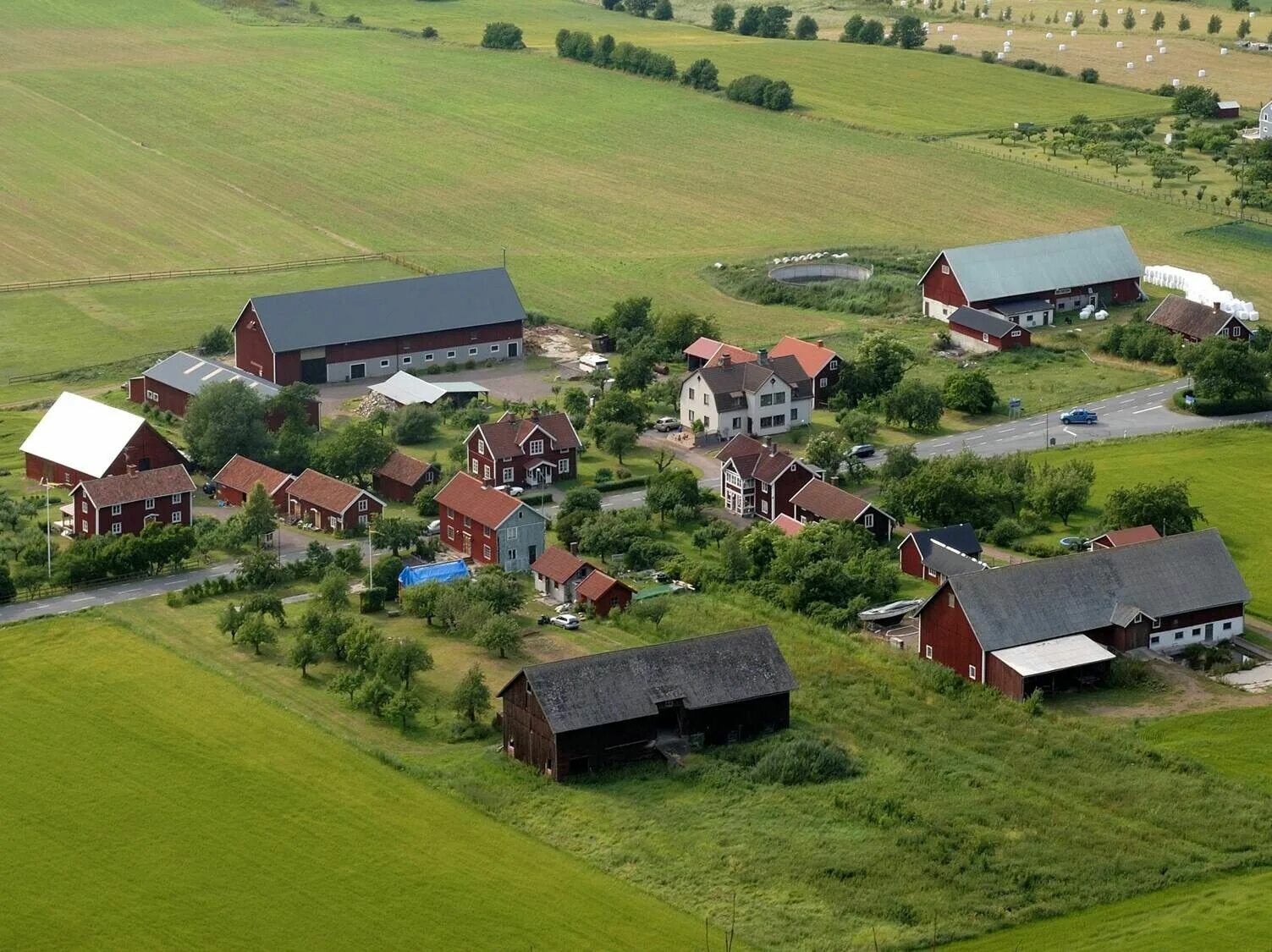 Advantage in the village. Деревня Вестменхег Швеция. Юг Швеции, деревня вестменхёг. Швеция грюнчан деревня.