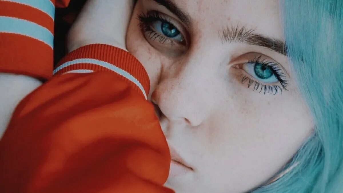 Билли айс. Билли Айлиш Ocean. Билли Айлиш океан глаз. Billie Eilish Ocean Eyes album. Billie Eilish глаза.