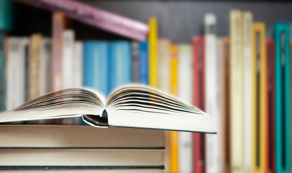 С листов нескольких книг