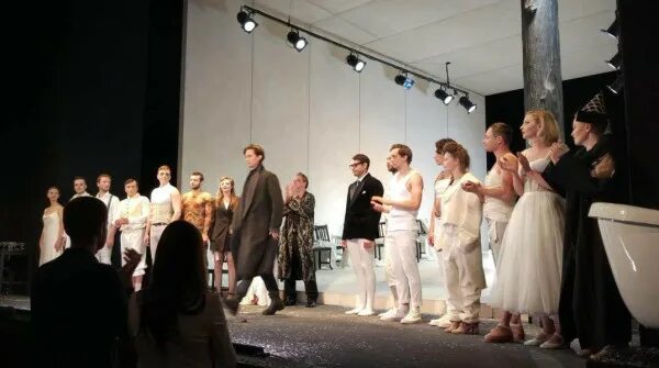 Горе от ума театр поклон. Горе от ума на васильевском. Спектакль горе от ума театр на васильевском. Театр на васильевском. Горе от ума на васильевском.