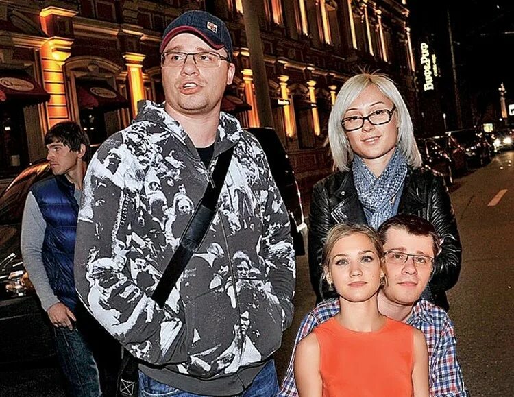 камеди клаб казино последний день. гарик харламов сказки. камеди клаб ревва и харламов. тимур батрутдинов камеди клаб. екатерина рождественская фотопроекты.