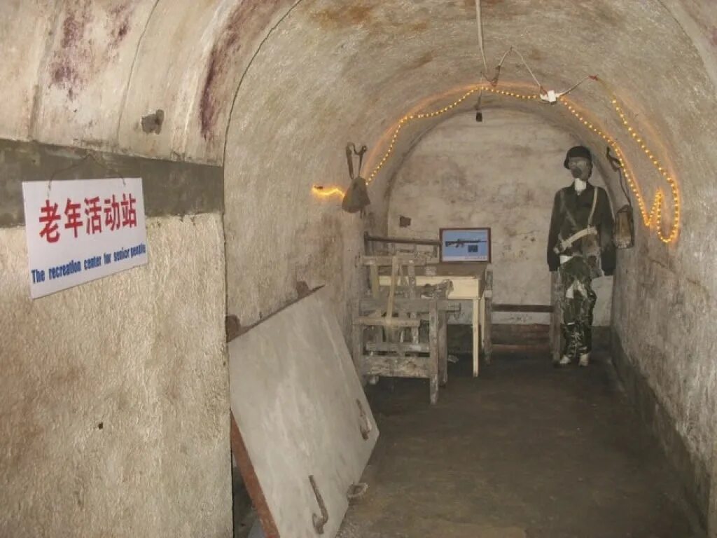Город под землей китай. Подземный город под Пекином. Подземный город Пекин Китай. Бункеры под Пекином. Китайский бункер.