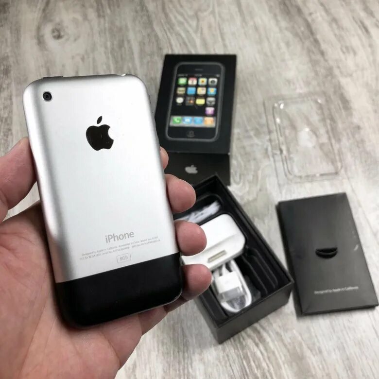 Iphone 2g. Iphone 2g 2007. Iphone 2g Mini. Iphone 2g 4gb. Iphone 2 новый