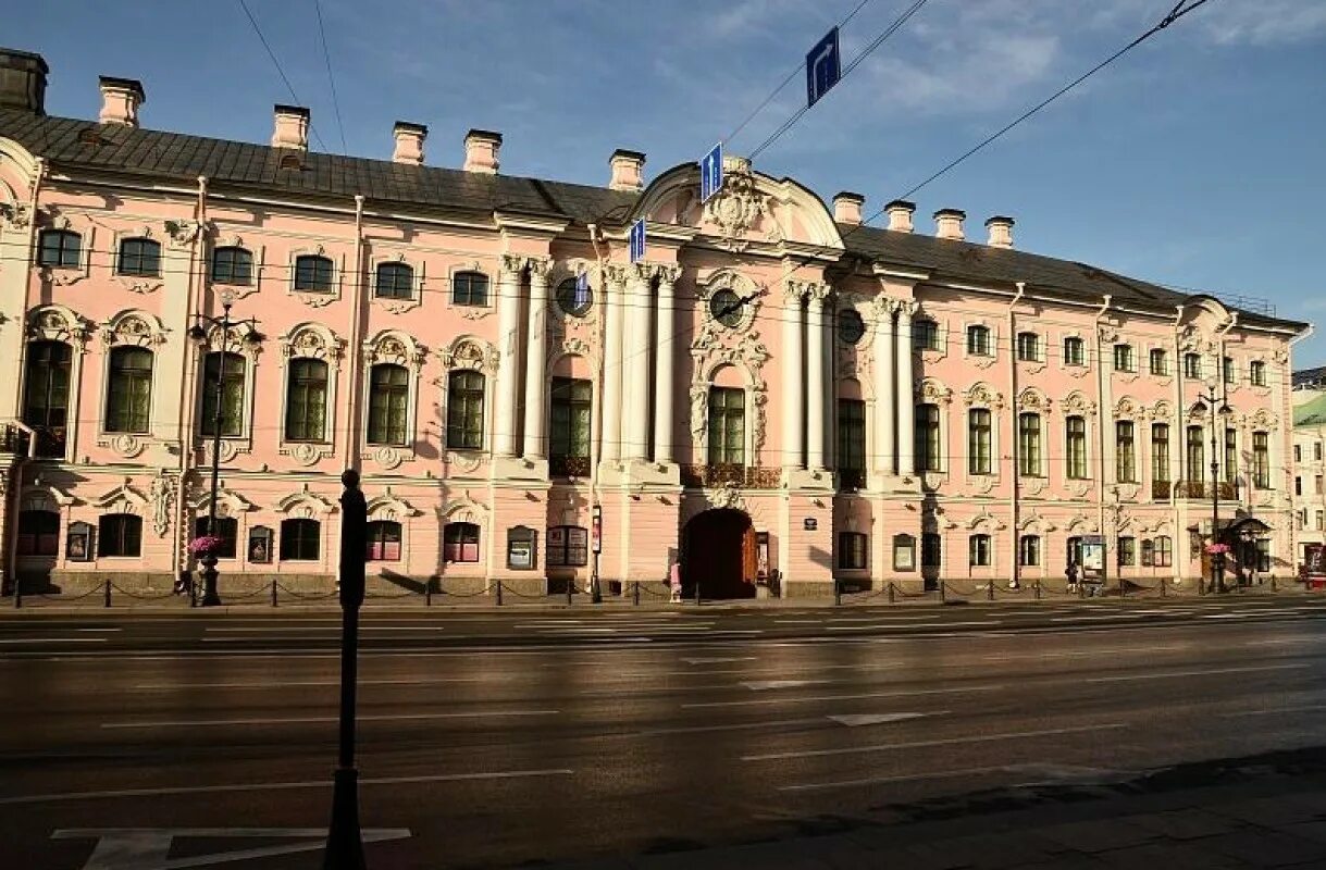 Строгановский дворец сайт. Строгановский дворец в Санкт-Петербурге. Русский музей, Строгановский дворец, Санкт-Петербург. Дворец Строгановых Растрелли. Строгановский дворец Растрелли 1752 1754.