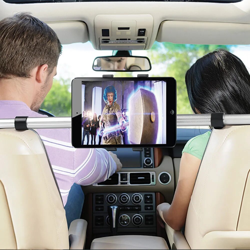 Крепление автолюльки в автомобиле. Изофикс в машине. Макси кози автокресло крепление изофикс. Как закрепить в машине. Держатель для планшета в автомобиль.