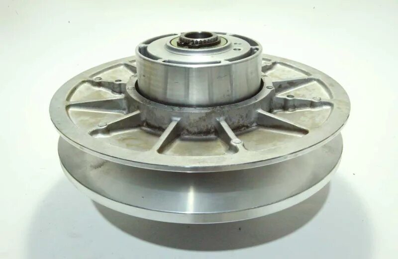 Шкив вариатора ведомый. Вариатор стелс викинг 600. Ведомый вариатор тайга 500. Ведомый вариатор снегохода стелс 800. Шкив вариатора ведомый.