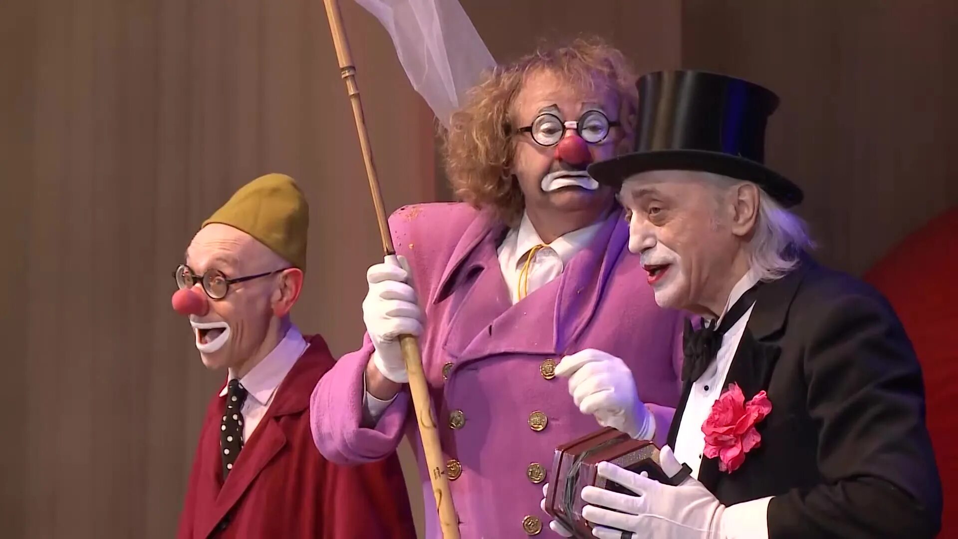 ай яй ревю театр лицедеи. театр клоунады лицедеи. леонид лейкин лицедеи. театр «лицедеи» - blue canary. театр лицедеи багама мама.