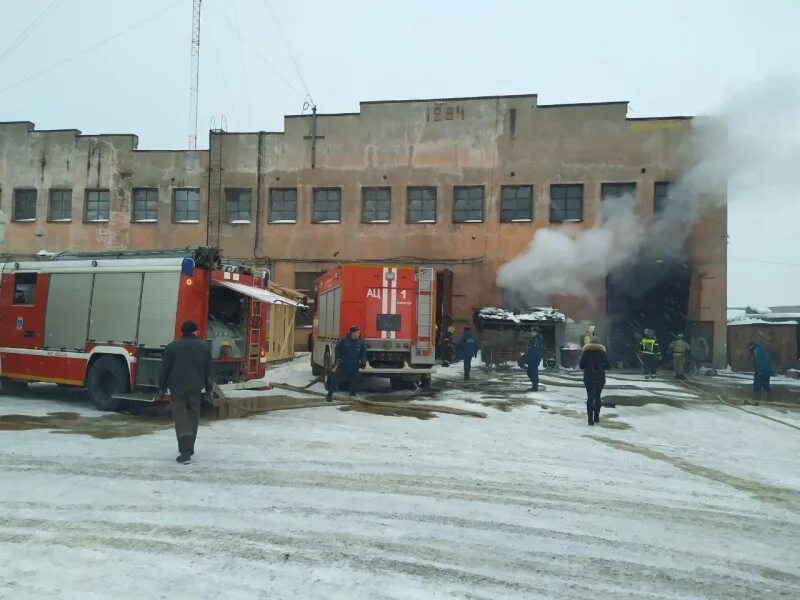 вологда чернышевского пожар. пожар в вологде сейчас. ликероводочный завод вологда. пожар в вологде. пожар.