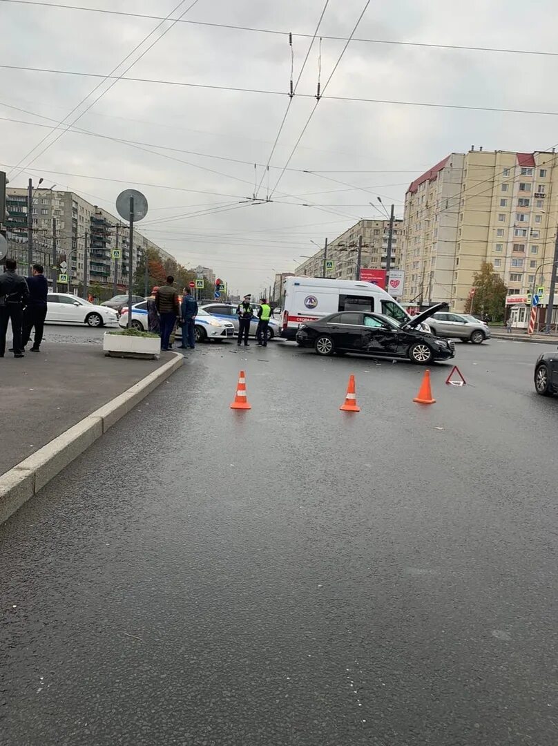 Петербург чп новости. ДТП И ЧП Санкт-Петербург. Перекресток художников и Просвещения.