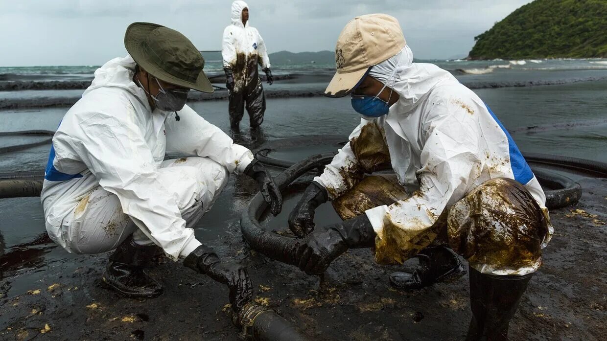 Нефтяная жила. Истощение нефти. Нефть. Нефть в земле. Нефтяная жила.