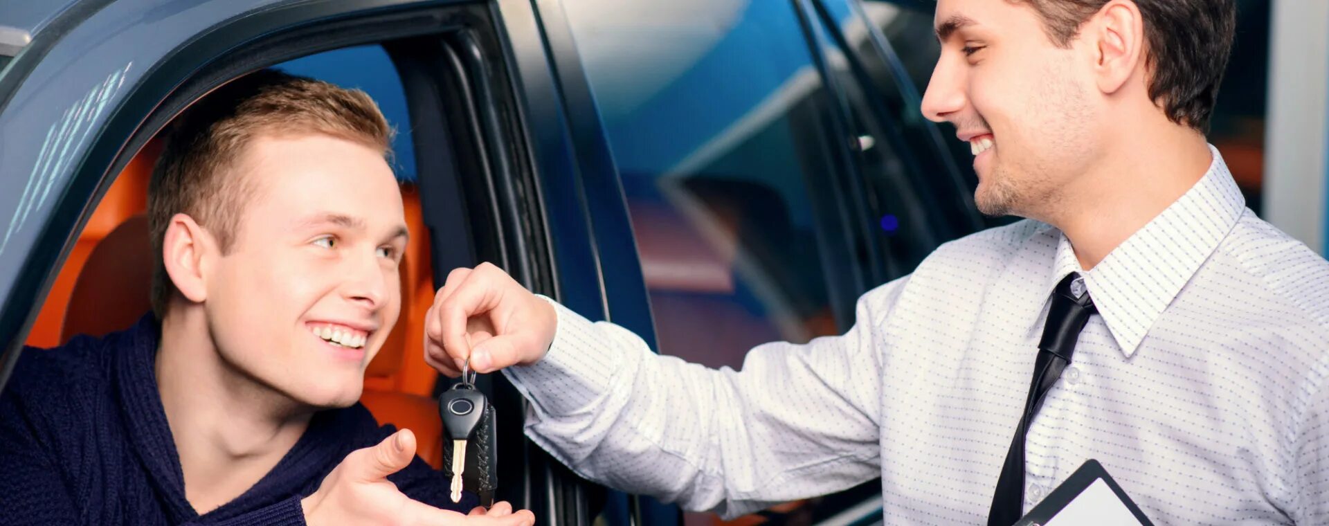 Неисправный автомобиль. Rent a car. Длительная аренда авто в москве. Длительная аренда авто в москве. Аренда машины.