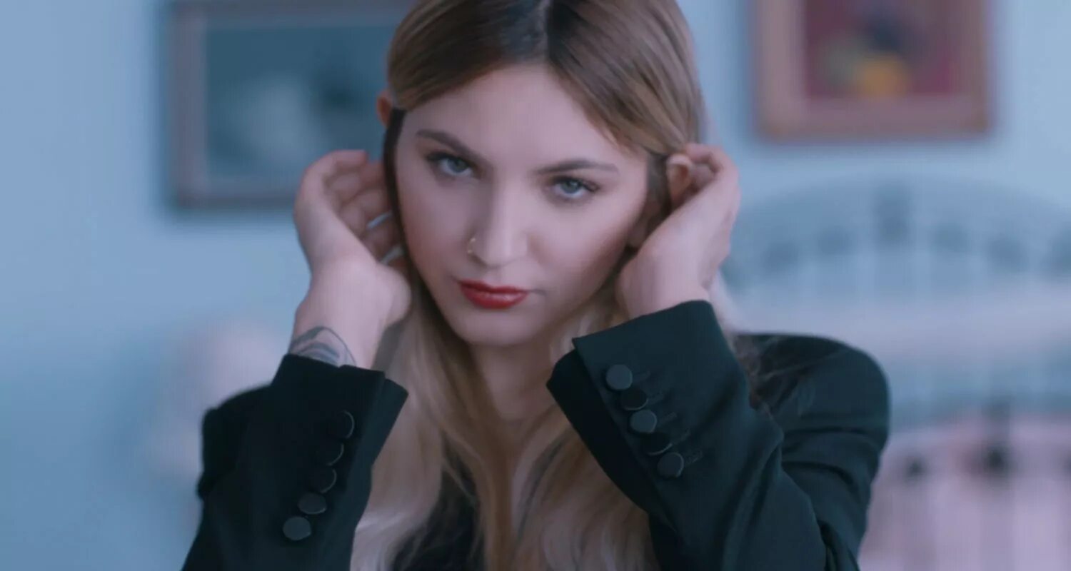 Julia right. Julia michaels. julia michaels актриса. premiumbukkake julia red. julia michaels uh huh.