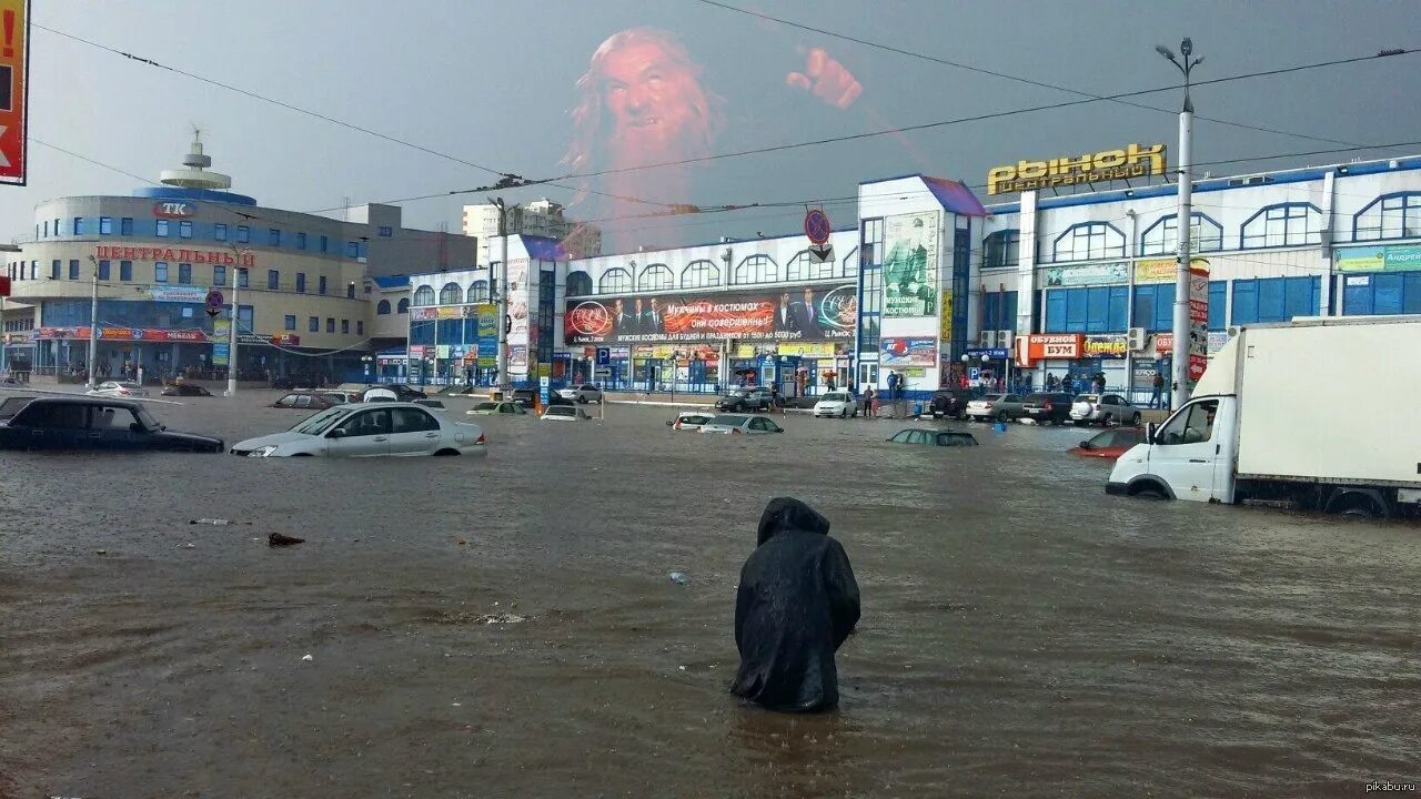 Курск ушел под воду