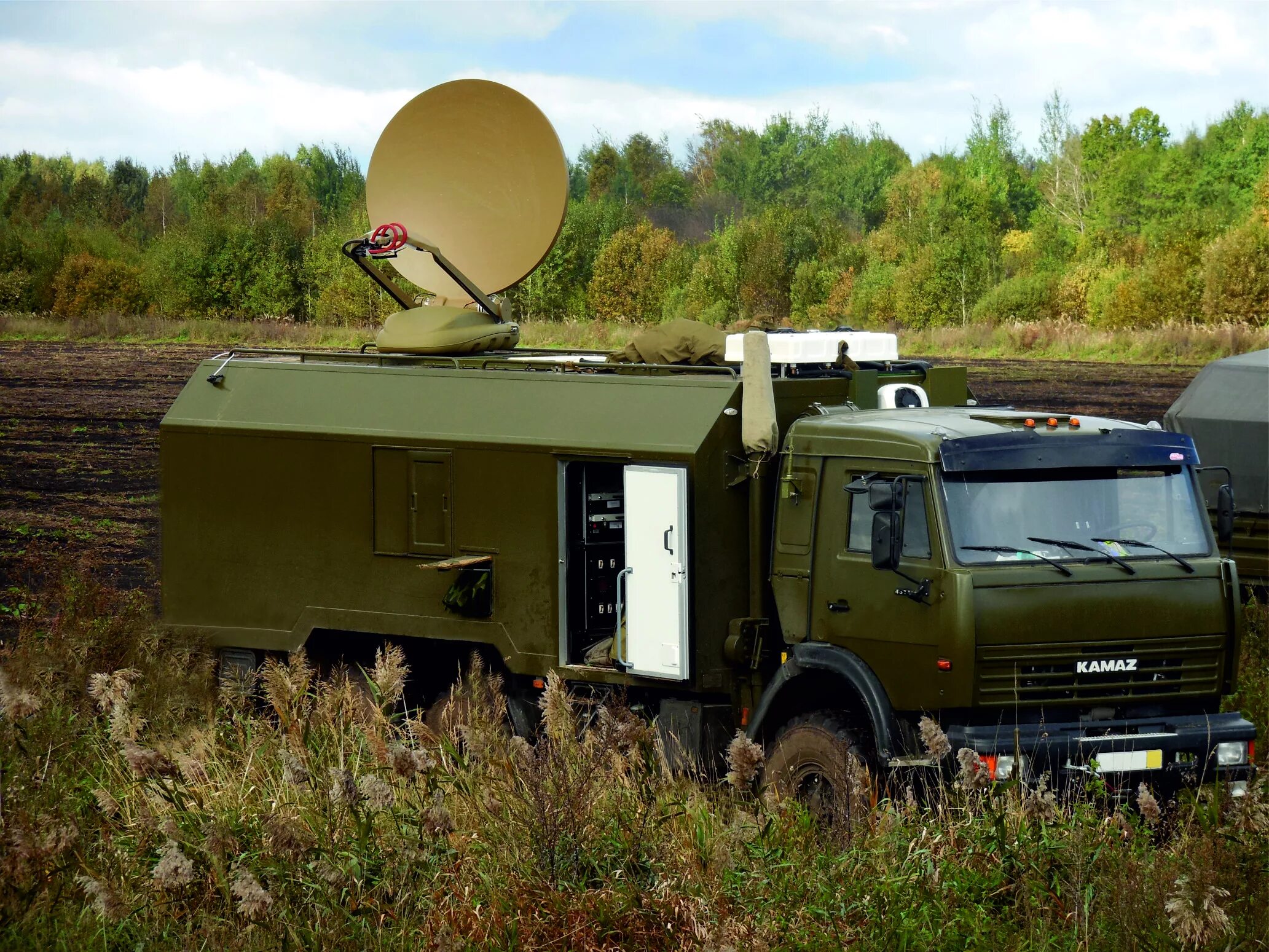 мкион мчс камаз. мобильный ремонтный комплекс рк-1м. прицеп камаз мчс. вип-117м3 камаз. антенный модуль р-431ам комплекса «редут-2ус».
