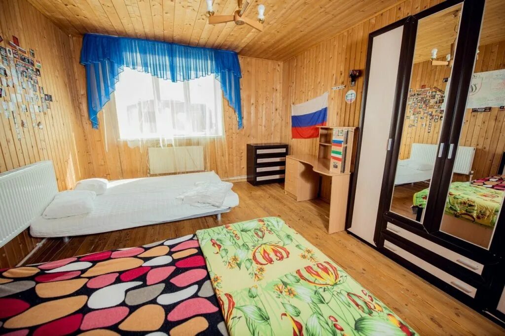 Космонавтов 3 апатиты. Космонавтов. Жилой квартал. Школа 4 константиновка донецкая область. Константиновка донецкая область улица безнощенко 7.