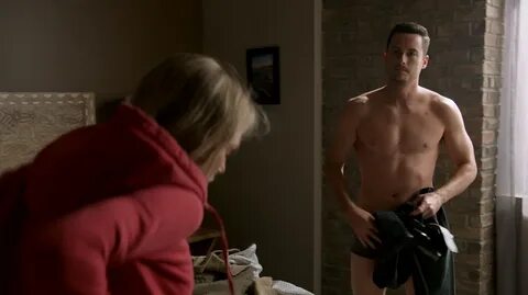 Jesse Lee Soffer on Chicago P.D. (2021) .