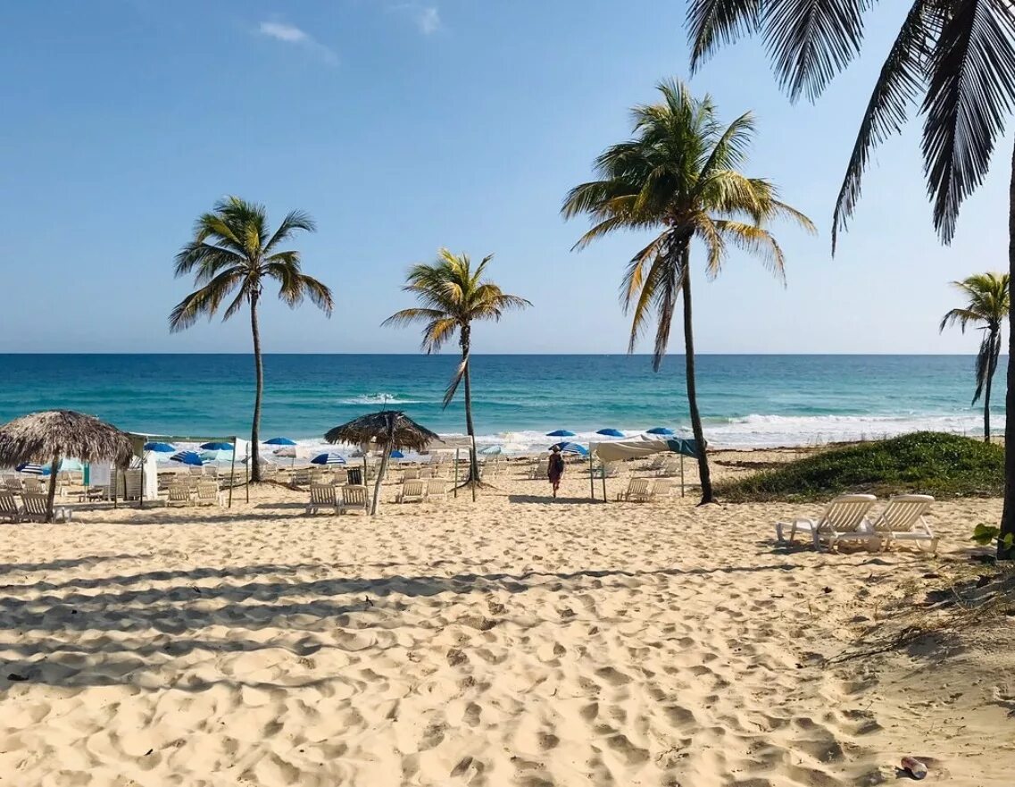 пляж на кубе в гаване. кайо коко хардинес-дель-рей куба. куба дель. пинар-дель-рио (город). кайо коко хардинес-дель-рей куба.