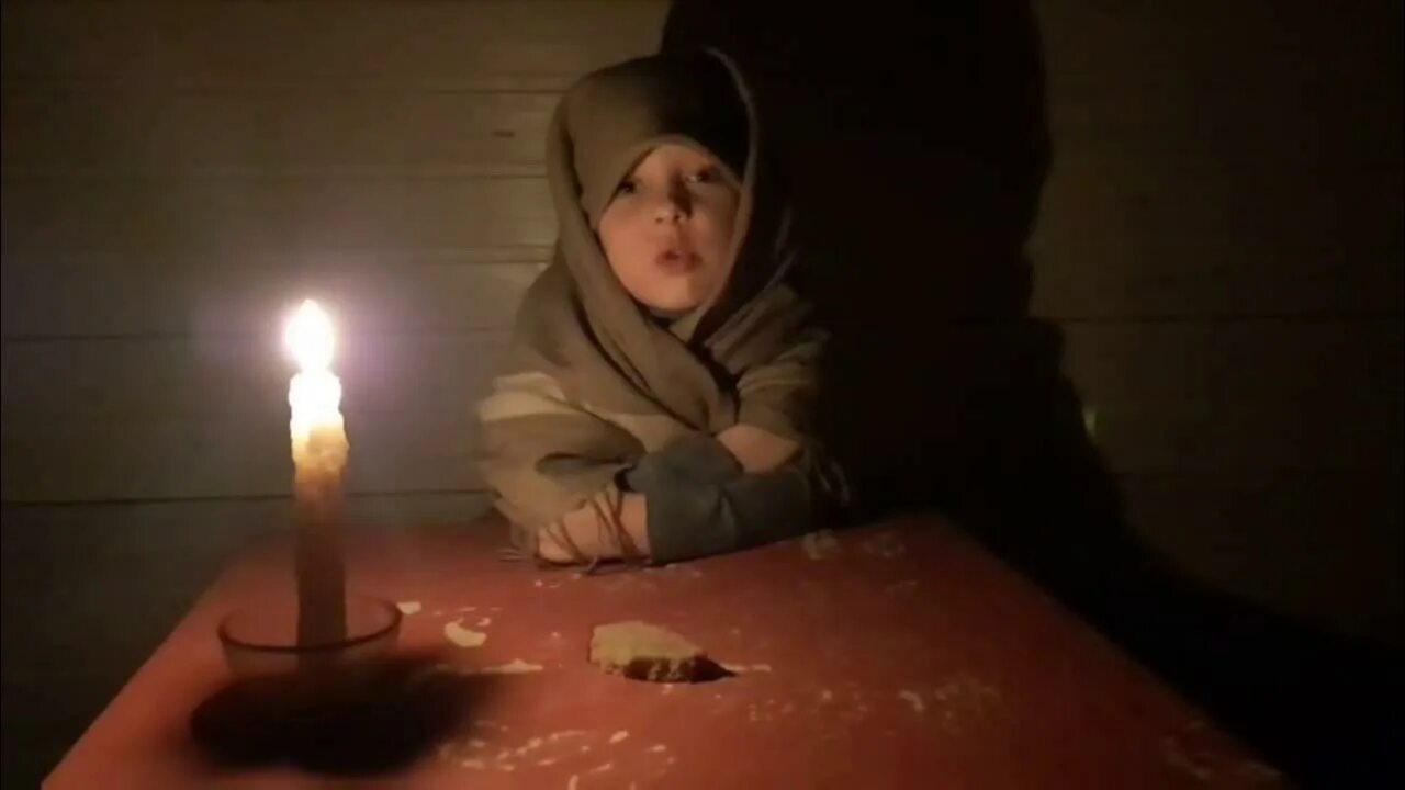 Темное дуло блокадной ночи. Черное дуло блокадной ночи холодно. блокада черное дуло блокадной ночи. стихотворение блокада чёрное дуло блокадной ночи.