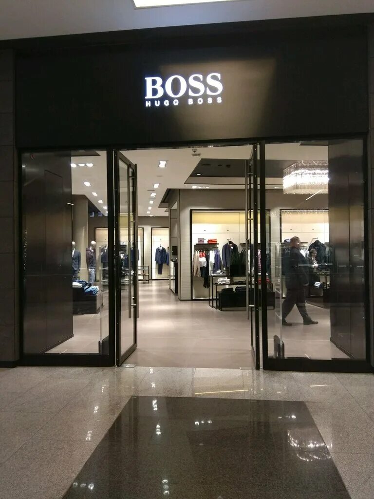 Hugo boss boutique. Boss hugo boss магазин. Хьюго босс магазины. Хуго босс аутлет. Магазин hugo.