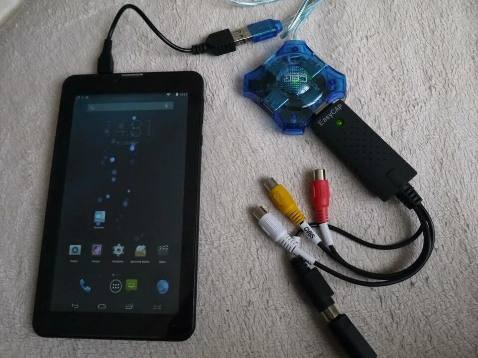 Подключение планшета. Схема подключения автомобильного планшета. Как подсоединить планшет к автомобилю. Подключение планшета. Raspberry pi разветвитель камеры.