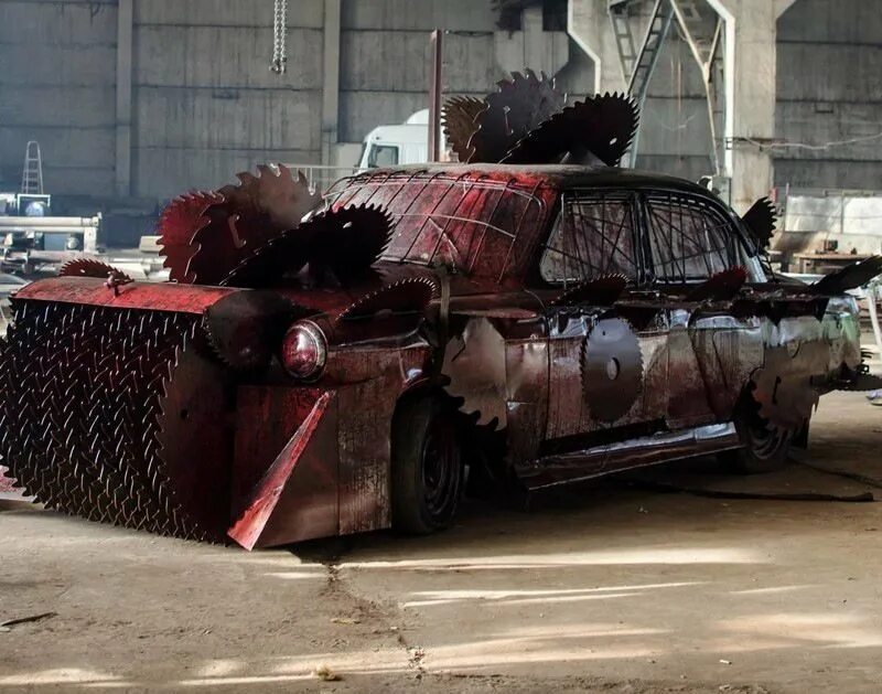 Убитая машина как называется. Газ 24 mad max. Заброшенные автомобили в японии. Toyota mark 2 90 мисл. Самая убитая машина в мире.