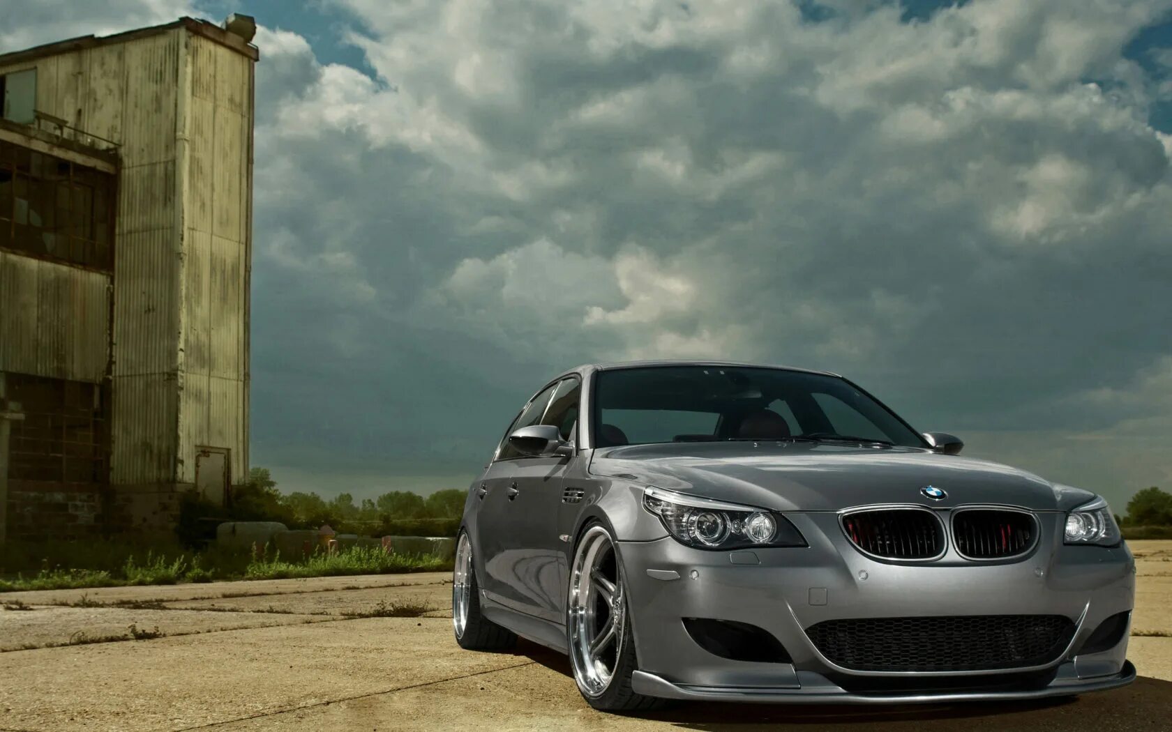 Звук е60. BMW m5 e60. BMW 5 e60. BMW e60 m. БМВ 5 е60.