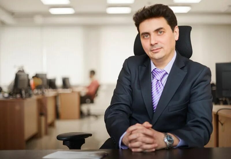 Maxim такси. Попов дмитрий александрович воронеж. Максимом работает. Максимом работает. Реклама такси максим.