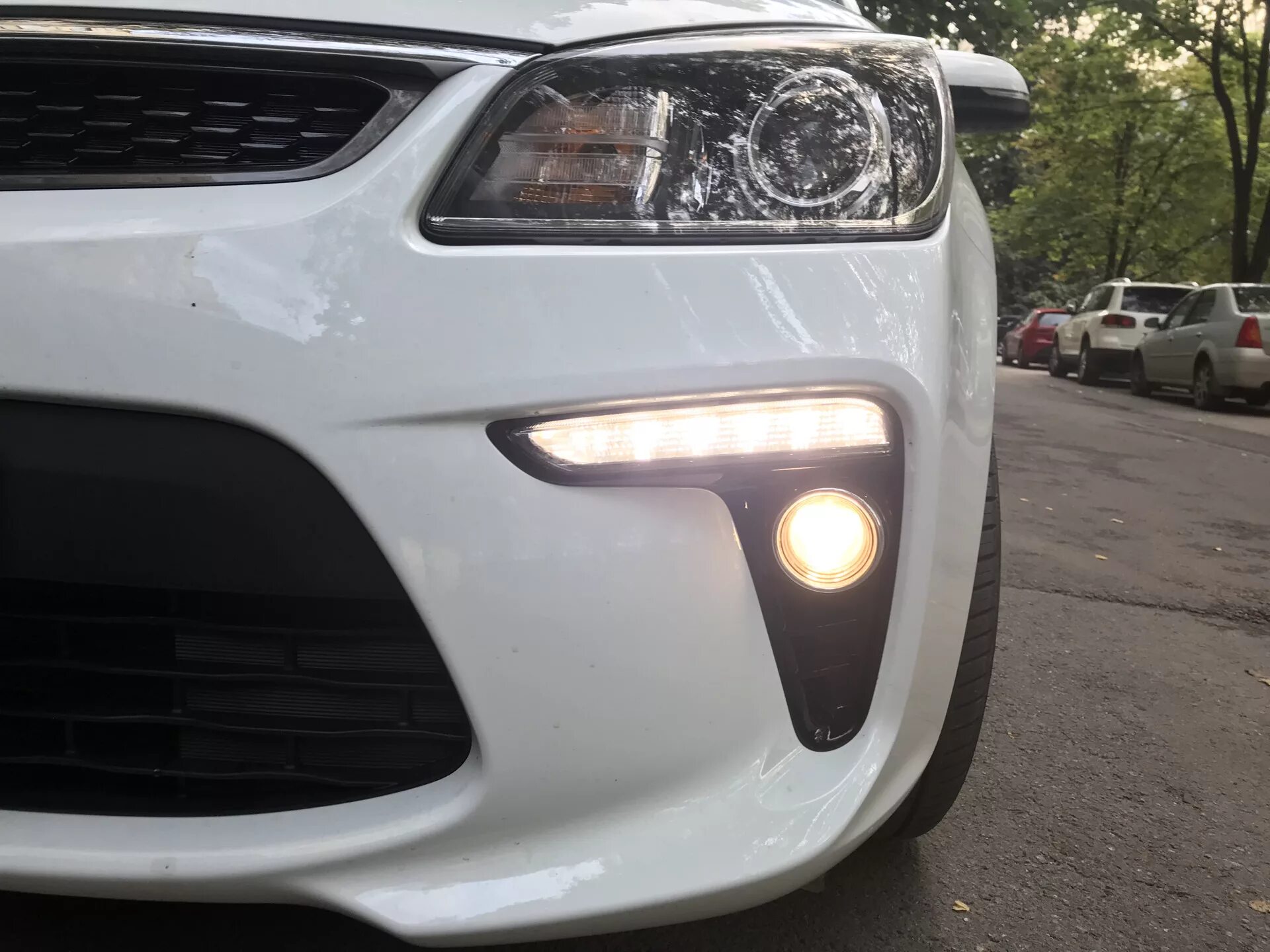 Лампа hb4 киа рио 4. Лампы линзы диодные h4 kia rio. Лампа ближнего света киа рио 2016. Led лампы h4 kia rio 3 2015. Лампы светодиодные на киа рио 4 в линзу.