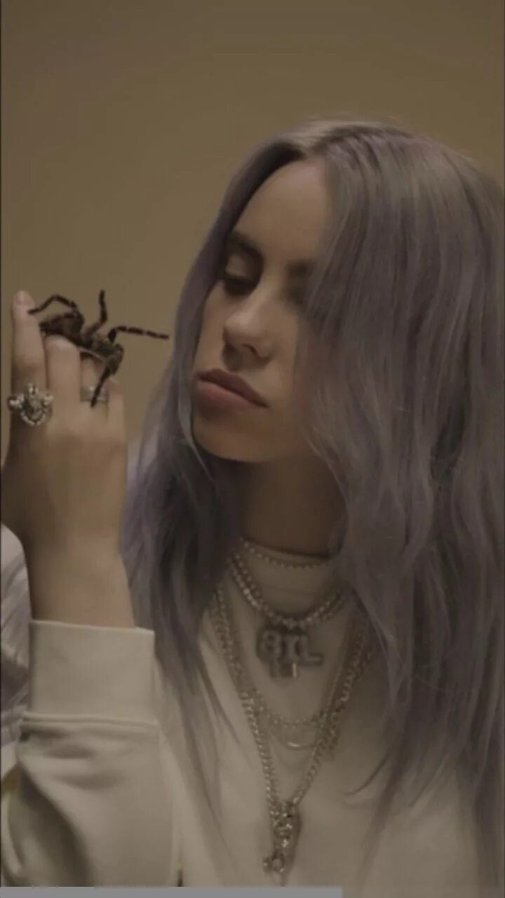 Билли элиш фигура. Billy alish. Билли айлиш блонд в полный рост. Crown билли айлиш. Billie eilish you should.