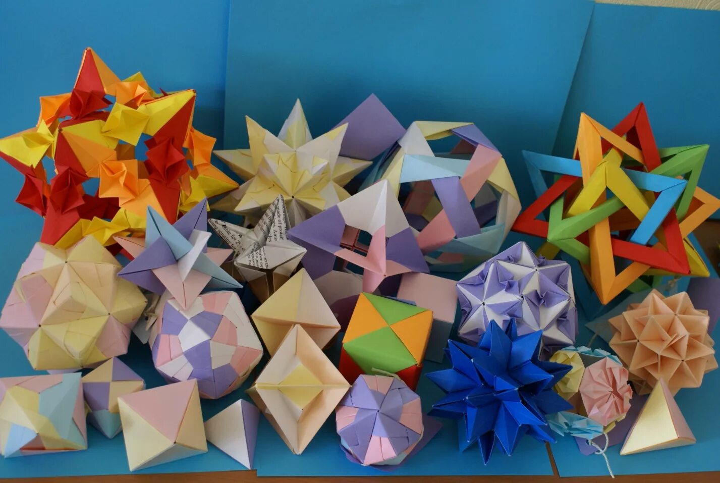 пентагон триоктаэдр. параллелоэдр. типы правильных выпуклых многогранников. различные многогранники. платоновы тела октаэдр.