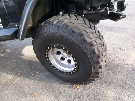 18 35 12 1 20. Шина Mickey Thompson 35/12,5/17 АТ. Mickey Thompson 35/12,5/ 15r. Mickey Thompson Baja Boss a/t 35x12.5r17 on Wrangler. Мики Томсон шины на УАЗ Хантер.